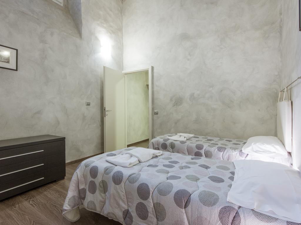 Piazza Pitti 2 Bedroom Firenze Bagian luar foto